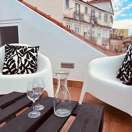Cosy Alfama Hideout - With Rooftop Terrace Lisbon Luaran gambar